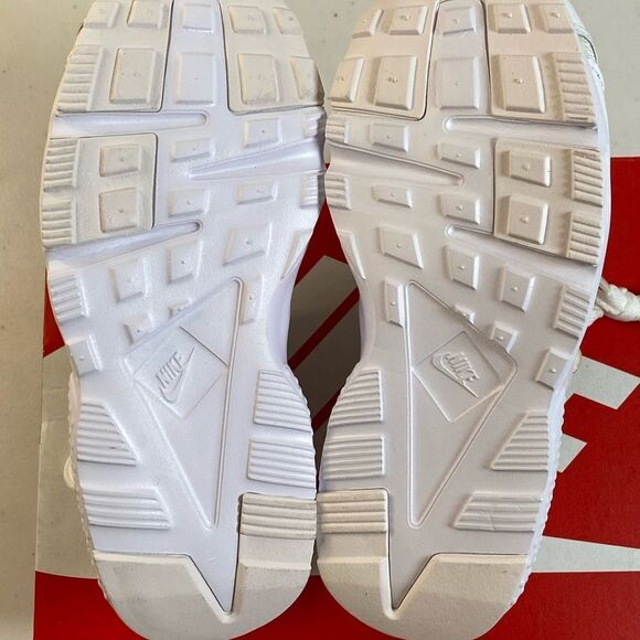 NIB NIKE Youth Huarache Run (PS) White Running Athletic Tennis Shoe - Size 2Y - Picture 8 of 14